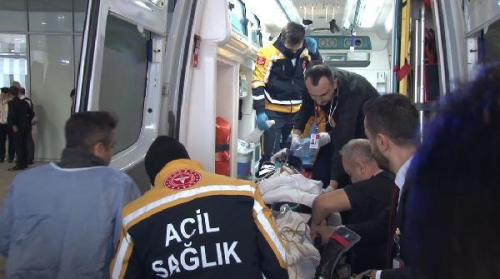 Adyaman'daki depremde yaralanan 4 kii, ambulans uakla Ankara'ya getirildi