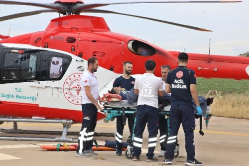 Derek yaralanan hastaya ambulans helikopterle mdahale edildi