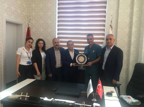 Hayad'tan Park Hospital Hastanesine Plaket