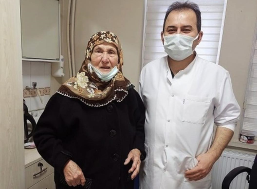 Ktahya'da 92 yandaki felli hasta tedavi sonucu yeniden yrd