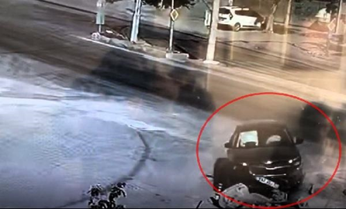 Mardin'de ambulans takip eden kadn kaza yapt