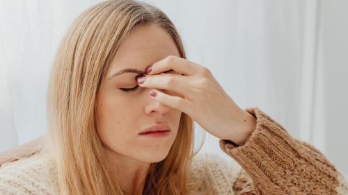 Migren nedir? Migren belirtileri nelerdir? Migren ars nasl geer?