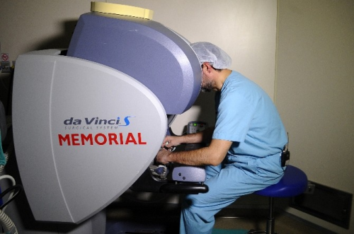 Prostat Kanserinde Canl Ameliyatla Robotik Cerrahi