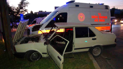 Silifke'de Ambulansla Kaza: 4 Yaral