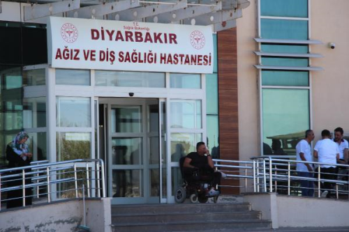 Son dakika salk: Diyarbakr Az ve Di Sal Hastanesi'nde 1 ylda genel anestezi ile 500 engelli hastaya tedavi