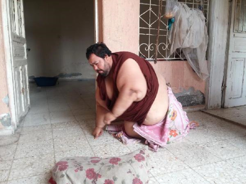 230 Kiloluk Cuma, Ayaa Bile Kalkamyor