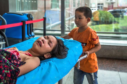 Ablasn Hastanede Yalnz Brakmayan 7 Yandaki ocuk nsanlk Dersi Verdi