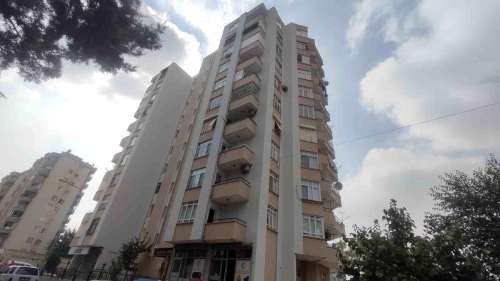 Adana'da Cinnet Getiren ahs Ei ve Olunu Baklayarak ldrd