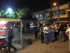 Adana park�nda silahl� sald�r�: Motosikletle gelip 4 ki�iyi kur�un ya�muruna tuttular