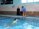Ad�yamanl� Depremzedeler Suda Fizik Tedavi G�r�yor