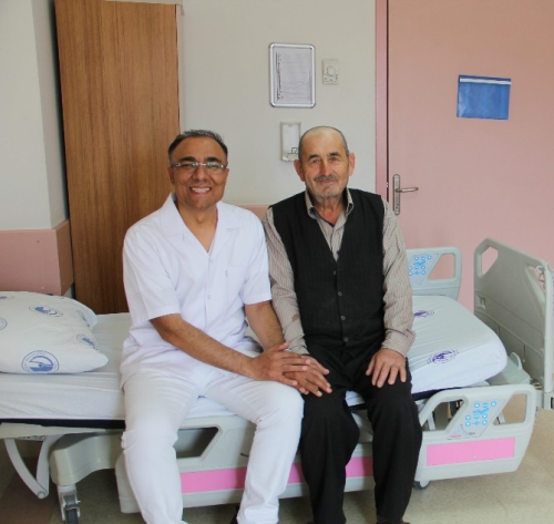 Afyonkarahisar Devlet Hastanesinde Laparoskopik Yntemle Ameliyatlar Devam Ediyor