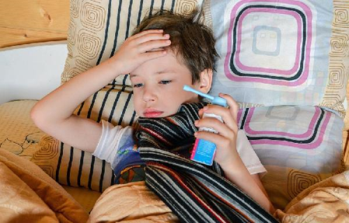 Ailelere uyar: ocuunuz nezle deil, souk alerjisi olabilir