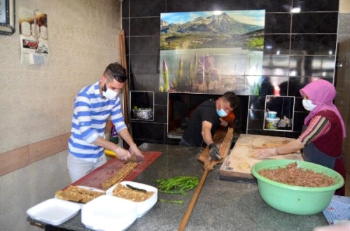 Aksaray'da salk alanlarna etli ekmek jesti