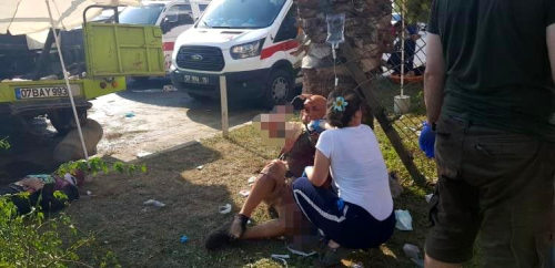 Alanya'da turistleri tayan saferi aracyla otomobil arpt: 3 l, 16 yaral