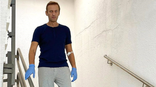 Aleksey Navalni: Zehirlenen Rus muhalif lider taburcu oldu, Kremlin'den 'Rusya'ya dnebilir'...