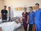 Almanya'da riskli bulunan ameliyat� Diyarbak�r'da olup, sa�l���na kavu�tu
