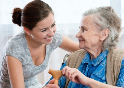 Alzheimer Hastasna Bakarken Bunlara Dikkat Edin!