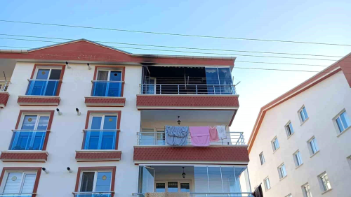 Ankara'da elektrik tesisatnn arzalanmas sonucu kan yangnda bir daire kullanlamaz hale geldi