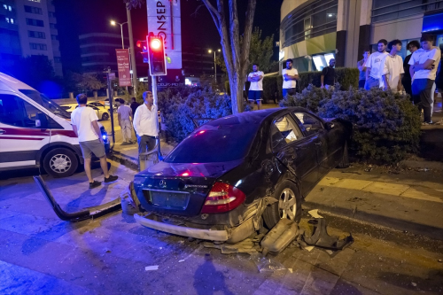 Ankara'da trafik kazasnda 5 kii yaraland