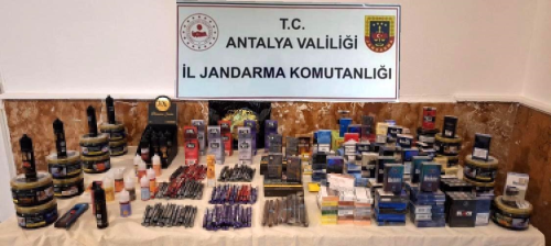 Antalya'da Kaak Ttn ve Elektronik Sigara Operasyonu