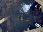Antalya'da kuyuya d��en adam itfaiye taraf�ndan kurtar�ld�