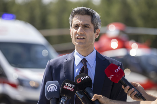 Antalya'da salk ekipleri, hava, kara ve denizden acil vakalarn imdadna yetiiyor