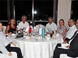Antalya Memorial Hastanesi Hekimleri ftarda Bulutu