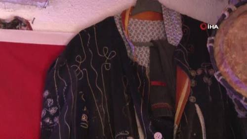 Antika merakyla kanseri yendi, evini adeta mzeye dntrd