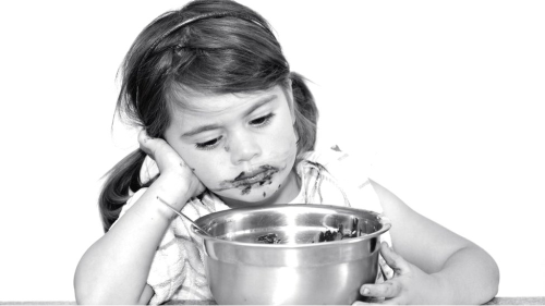 Aratrma: ocuklara Sakinlemeleri in Verilen Yiyecekler Yeme Bozukluuna Yol Aabilir