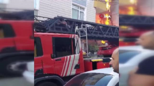 Ataehir'de restoranda korkutan yangn: Bir kii dumandan etkilendi
