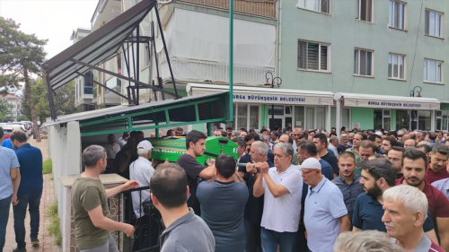 ATT Kbra Nur Palut'un cenazesi negl'de topraa verildi