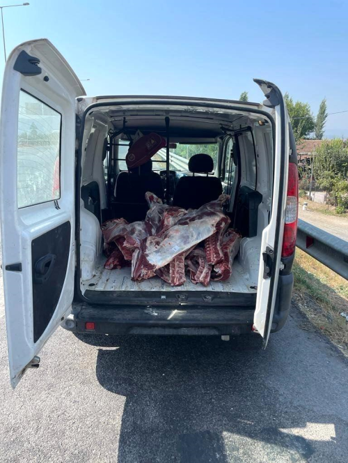 Aydn'da Salksz artlarda Tanan 300 Kilo Bykba Hayvan Eti Ele Geirildi