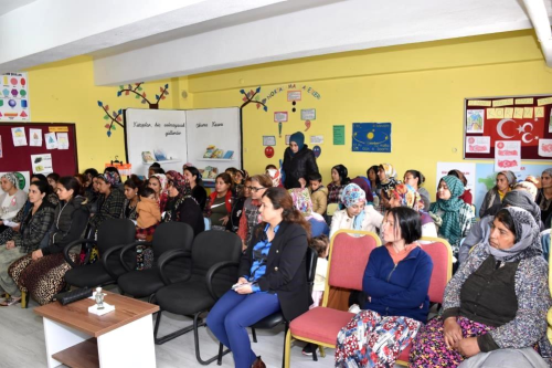 Ayd�n Valili�i'nin Kad�n Sa�l��� E�itim Projesi kapsam�nda 282 bin kad�na e�itim verildi