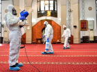 BAE'de imamlara koronavir�s ayar�: Cuma namaz� 10 dakikay� ge�mesin