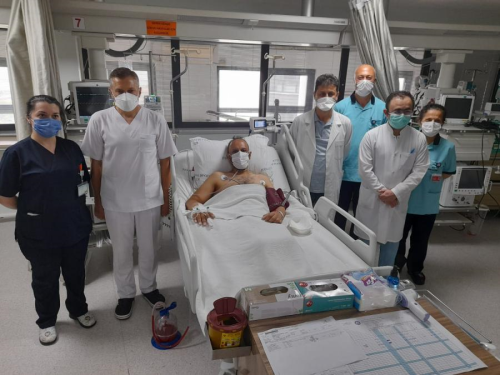 Badat'tan gelen hastann yemek borusundaki tmr, Trabzon'da yaplan ameliyatla alnd