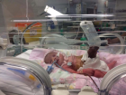 Ba��rsaklar� D��ar�da Do�an Bebek Ya�am Sava��n� Kazand�