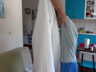 Ba��rsaklar� d��ar�da ya�am m�cadelesi veriyor