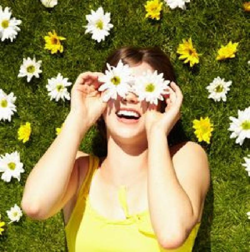 Bahar nezlesi göz alerjisini tetikliyor