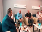 Bakan Koca, Defne Devlet Hastanesinde Defne ilçesi mahalle muhtarları ile bir araya geldi