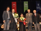 Beyaz �nl�kl�