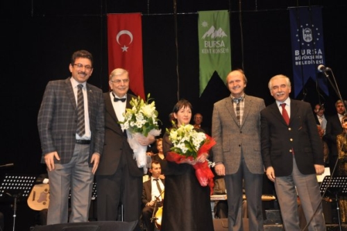 Beyaz �nl�kl�