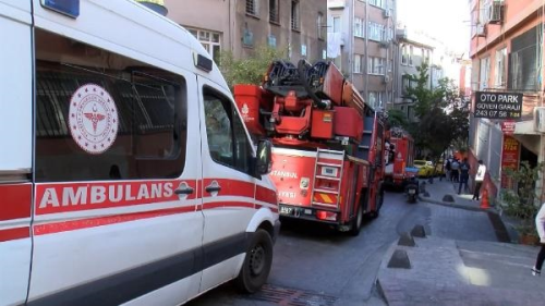 Beyolu'nda turist intihar giriiminde bulundu