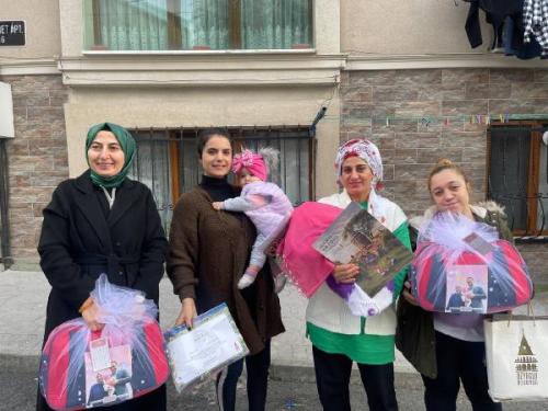 Beyolu'nda yeni doan 5 bin 546 bebee 'Ho Geldin Kk Melek' ziyareti