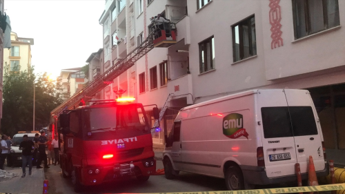Bilecik'te Elektrik Panosu Yangnnda Apartman Sakinleri Tahliye Edildi
