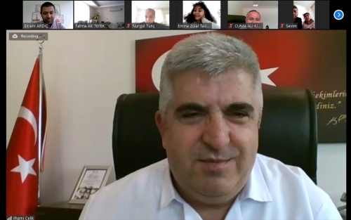Bilim Kurulu yesi Prof. Dr. elik, telekonferans ile rencilerin sorulan yantlad