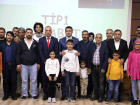 Bing�l Belediyesi Tip1 Diyabet Hastas� �ocuklara Sens�rl� Glikoz �l��m Cihaz� Hediye Etti