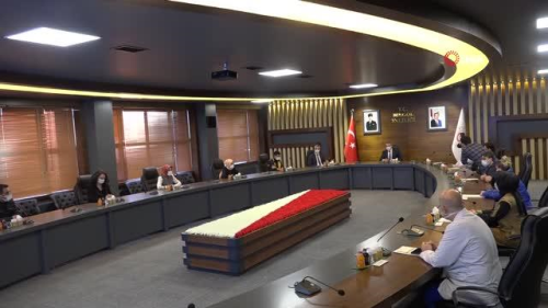 Bingl'de yeni yl ncesi salklara anlaml dl