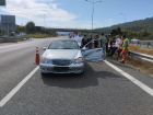 Bolu'da k�pe�e �arpan otomobilden inen kad�na ba�ka bir ara� �arpt�, hayat�n� kaybetti
