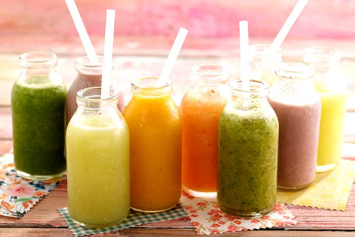 Bu smoothie, hem serinletiyor hem tok tutuyor