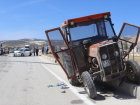 Burdur'da Otomobil ve Trakt�r �arp��mas�: 4 Yaral�